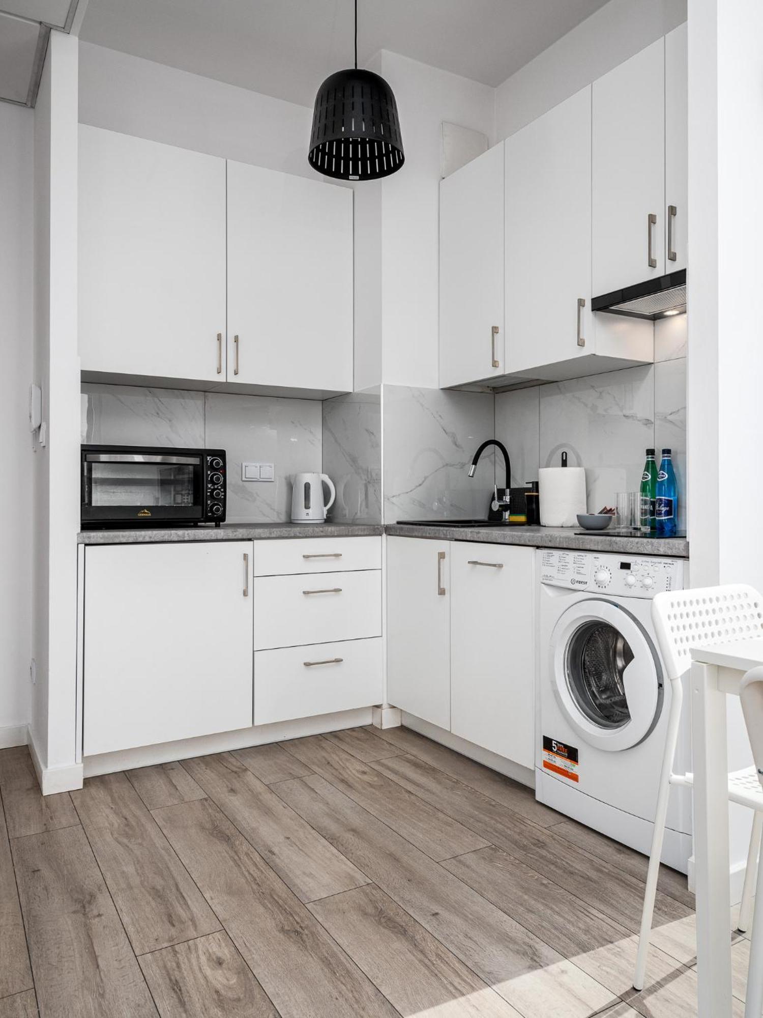 Apart D&K Free Parking Aleja Prymasa Tysiaclecia 83A Apartment Варшава Екстериор снимка
